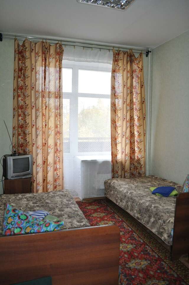 Гостиница Искож Киров-53