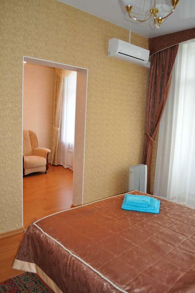 Гостиница Искож Киров-76