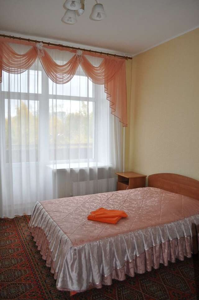 Гостиница Искож Киров-52