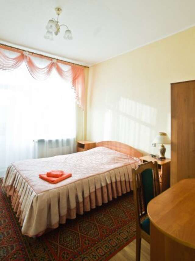 Гостиница Искож Киров-92